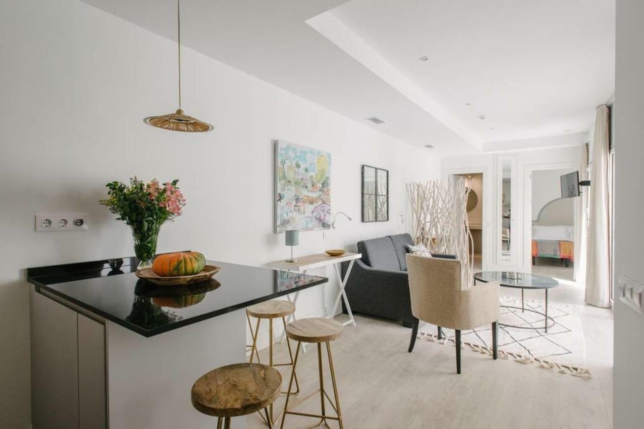 Apartamentos Rg Suites Plaza Del Salvador Sevilla Exteriör bild
