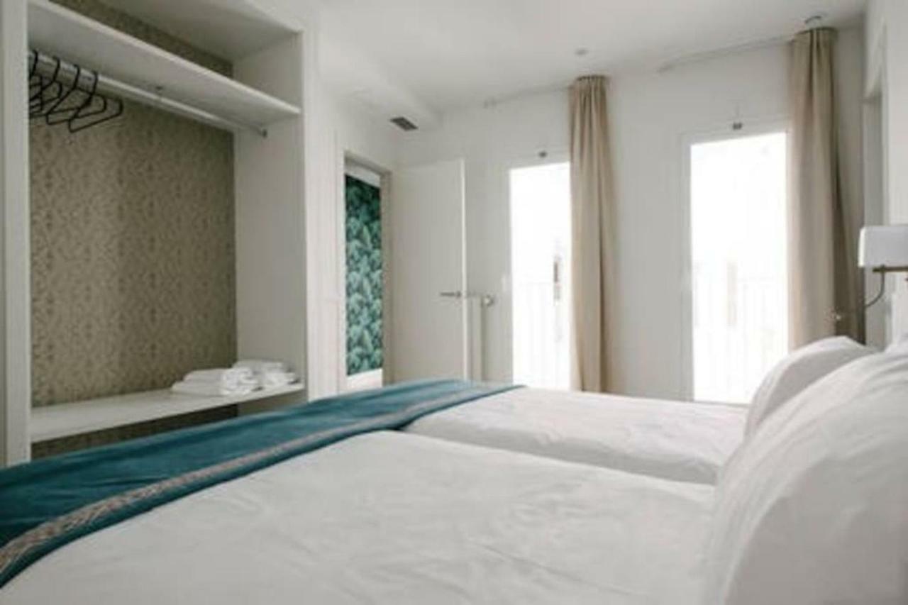 Apartamentos Rg Suites Plaza Del Salvador Sevilla Exteriör bild